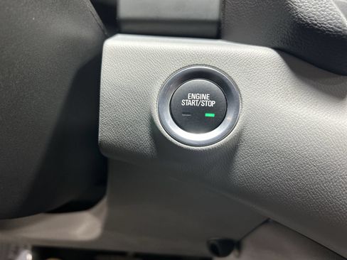 Used 2021 GMC Terrain SLT w/ Infotainment Package II AWD/4WD image 18