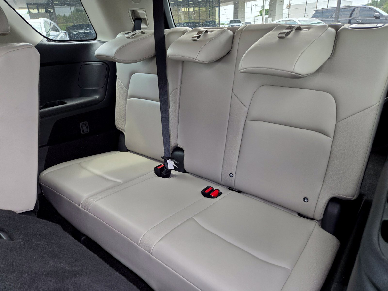 Used 2025 Nissan Pathfinder SL AWD/4WD image 17