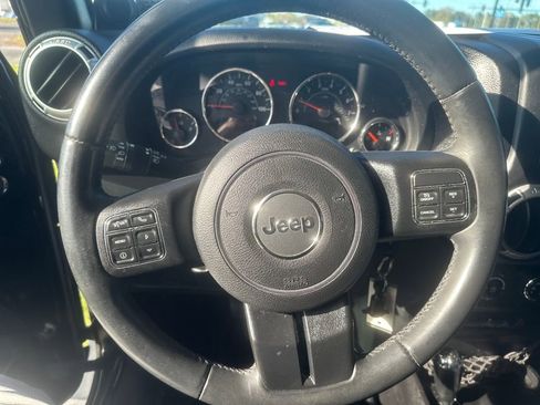 Used 2014 Jeep Wrangler Unlimited Sahara w/ Connectivity Group image 14