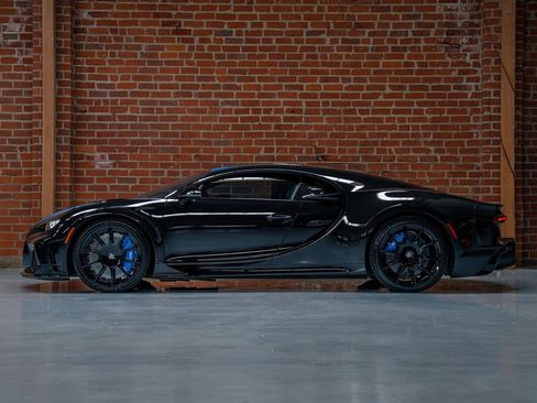 Used 2023 Bugatti Chiron Super Sport image 5