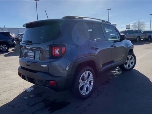 Used 2019 Jeep Renegade Latitude w/ UConnect 8.4 Nav Group image 8