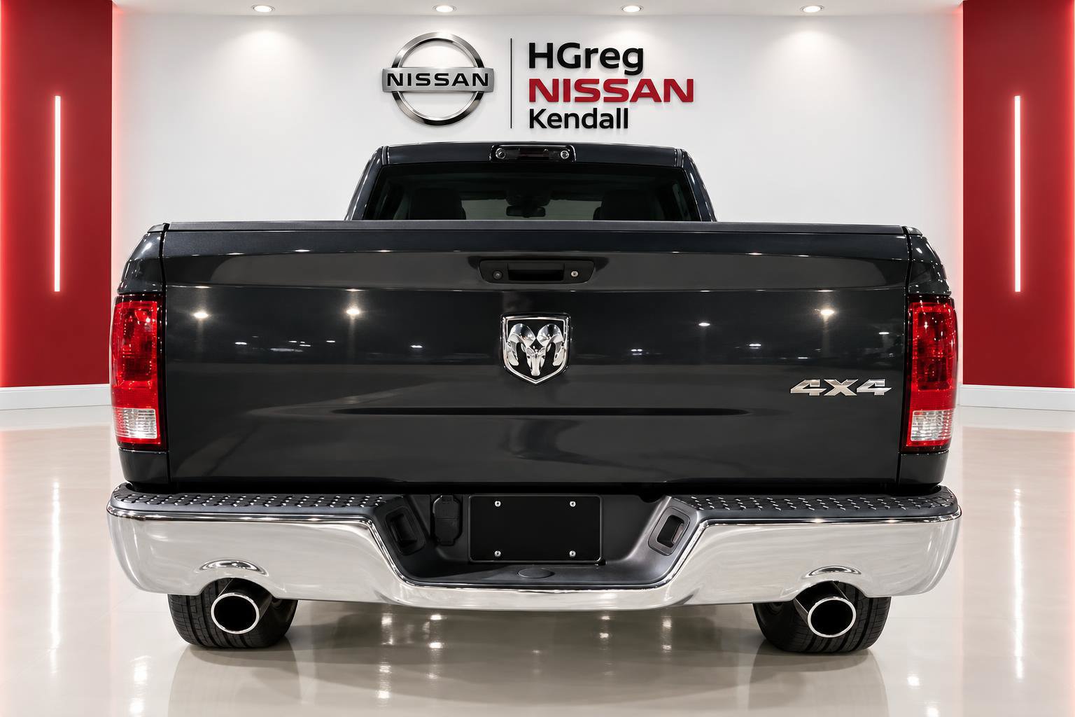 Used 2017 RAM 1500 Express AWD/4WD image 6