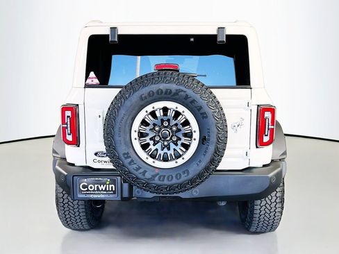 New 2026 Ford Bronco Outer Banks w/ Sasquatch Package AWD/4WD image 13