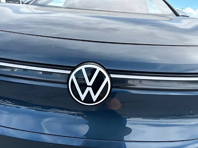 Used 2023 Volkswagen ID.4 Pro AWD/4WD image 9