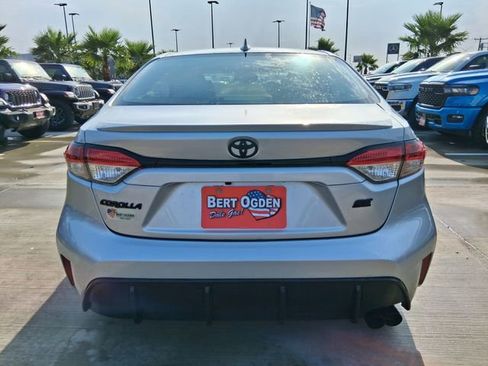 Used 2026 Toyota Corolla SE FWD image 6