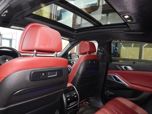 Used 2022 BMW X6 xDrive40i w/ Executive Package image 26