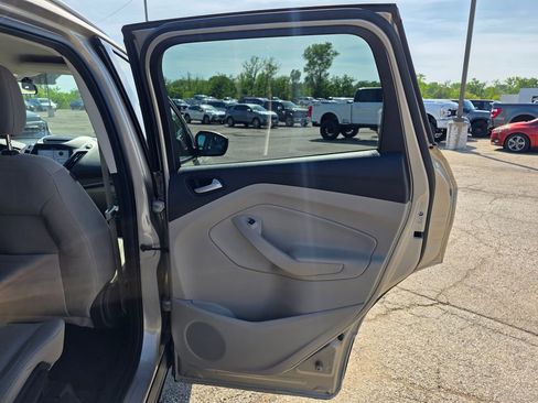 Used 2018 Ford Escape SE w/ SE Sync 3 Package AWD/4WD image 22