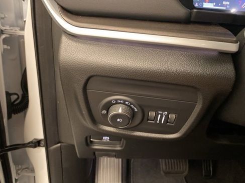 New 2026 Jeep Grand Cherokee L Limited AWD/4WD image 18