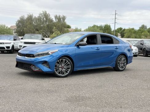 Used 2022 Kia Forte GT FWD image 2