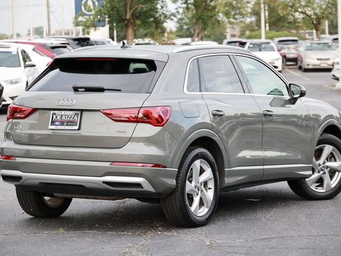 Used 2019 Audi Q3 2.0T Premium AWD/4WD image 3