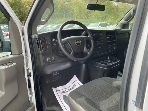 Used 2022 Chevrolet Express 2500 w/ Driver Convenience Package image 8