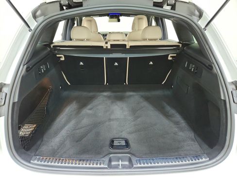 Certified 2024 Mercedes-Benz GLC 300 image 26