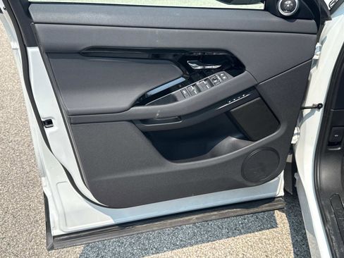Certified 2025 Land Rover Range Rover Evoque S image 17