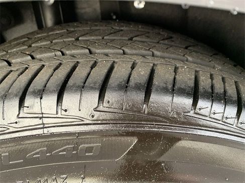 Used 2025 Toyota Camry SE image 34