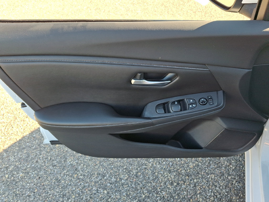 Used 2022 Nissan Sentra S w/ Electronics Package FWD image 13