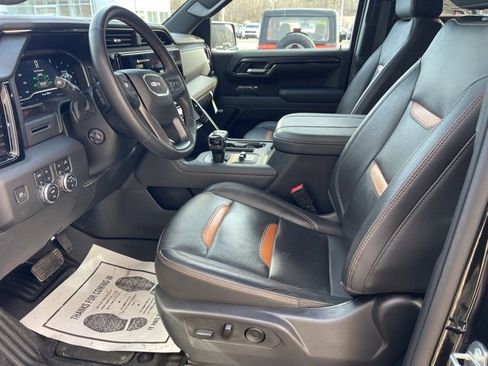 Used 2023 GMC Sierra 1500 AT4 w/ AT4 Premium Package image 17