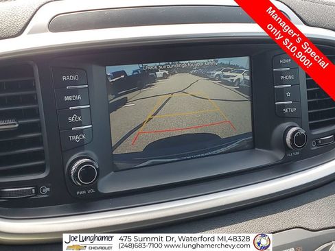 Used 2020 Kia Sorento LX AWD/4WD image 15