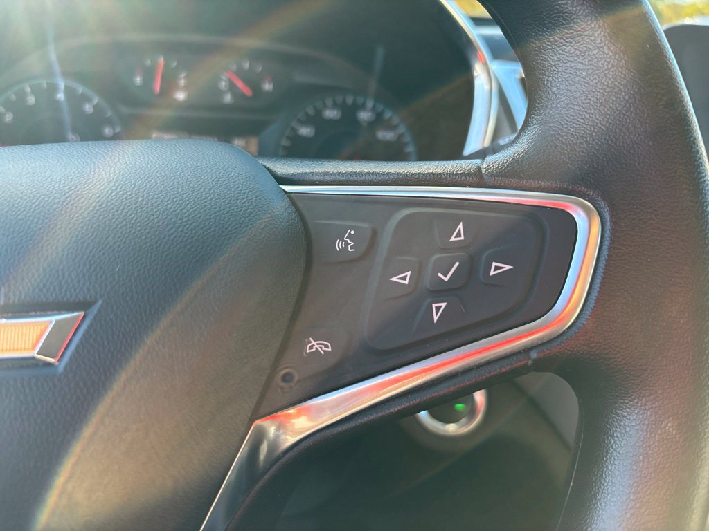 Used 2018 Chevrolet Equinox LT FWD image 17