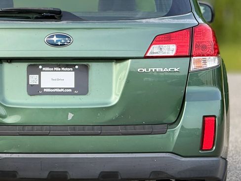 Used 2013 Subaru Outback 2.5i Premium AWD/4WD image 14