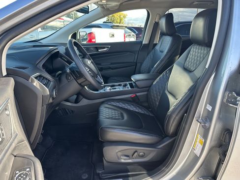 Used 2024 Ford Edge Titanium w/ Class II Trailer Tow Package image 11