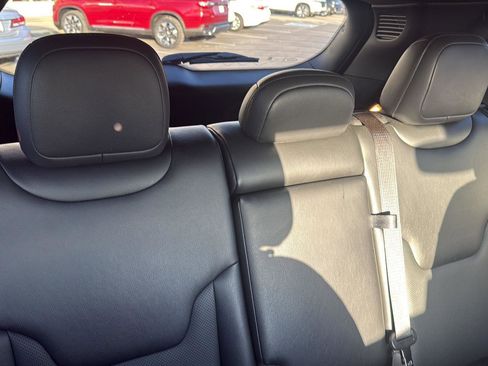 Used 2023 Jeep Compass Latitude image 34