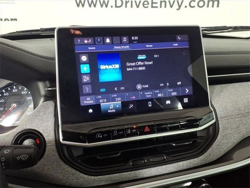 Certified 2022 Jeep Compass Latitude image 19