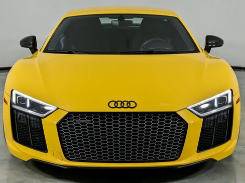 Used 2017 Audi R8 V10 plus image 5