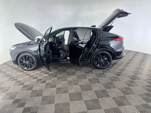 Used 2024 Buick Envista Sport Touring FWD image 11