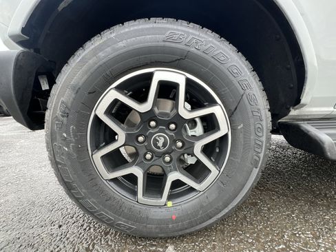 New 2026 Ford Bronco Outer Banks image 12