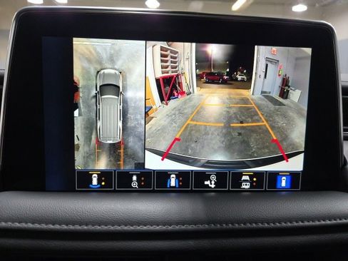 Used 2022 Chevrolet Tahoe Z71 w/ Z71 Off-Road Package image 35