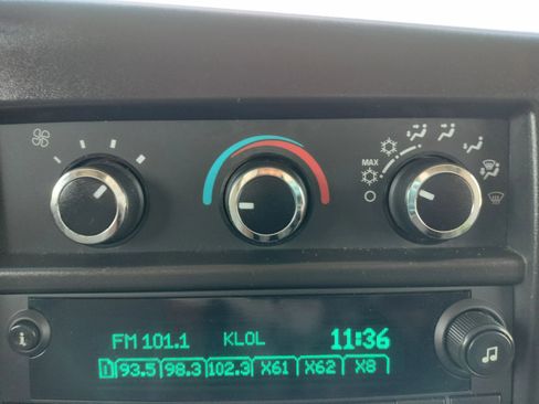 Used 2019 Chevrolet Express 3500 Extended w/ Driver Convenience Package image 43