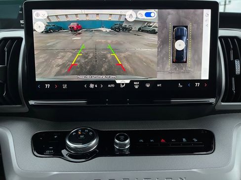 New 2026 Ford Expedition Active image 21