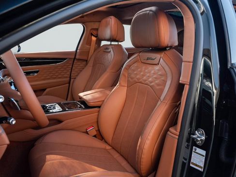 Used 2025 Bentley Flying Spur Plug-In Hybrid AWD/4WD image 8