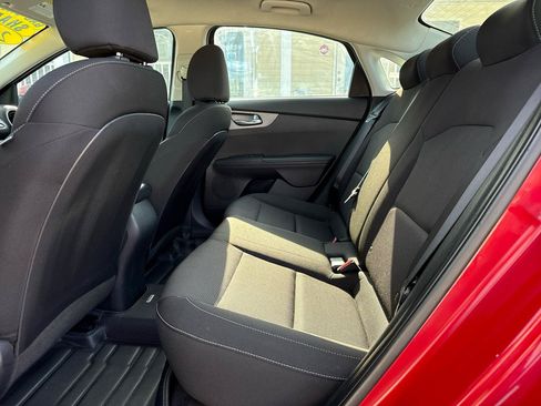 Used 2021 Kia Forte LXS FWD image 21
