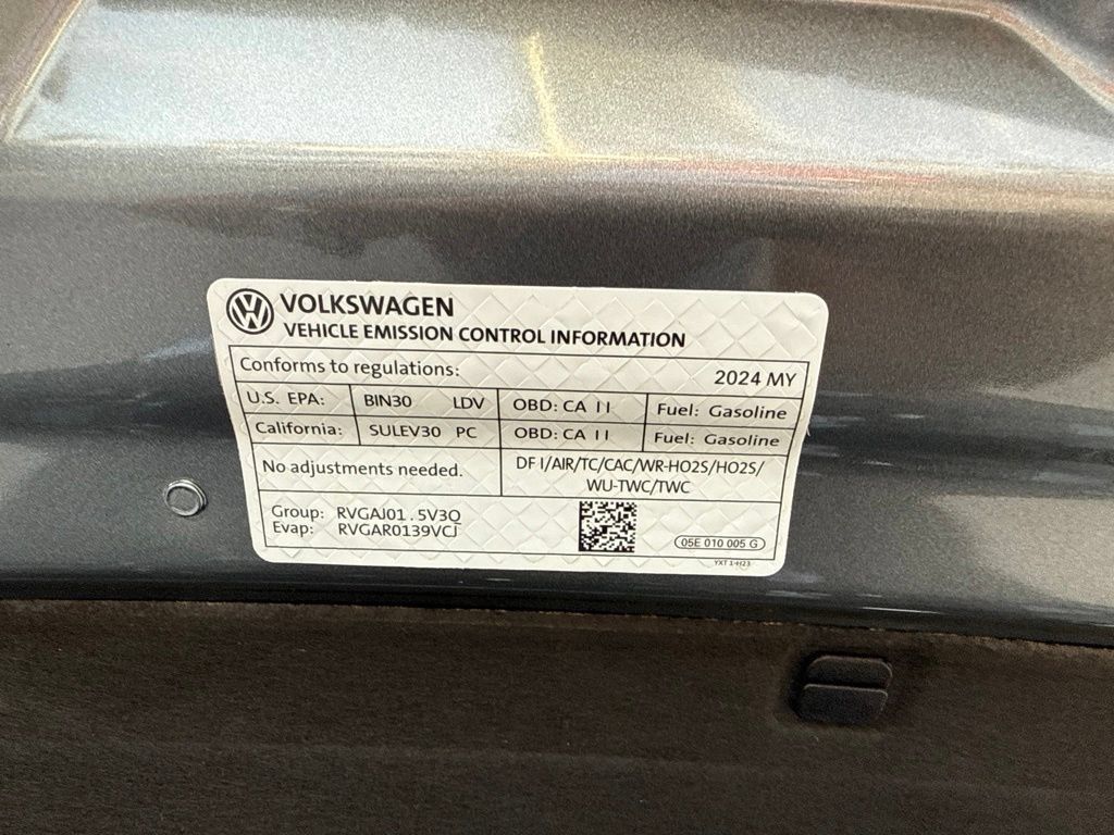 Used 2024 Volkswagen Jetta SE FWD image 29