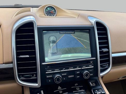 Used 2014 Porsche Cayenne S AWD/4WD image 27