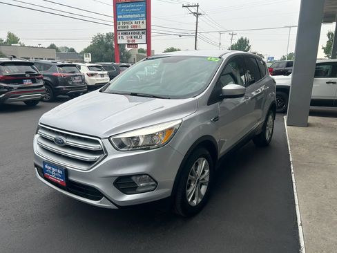 Used 2017 Ford Escape SE AWD/4WD image 31