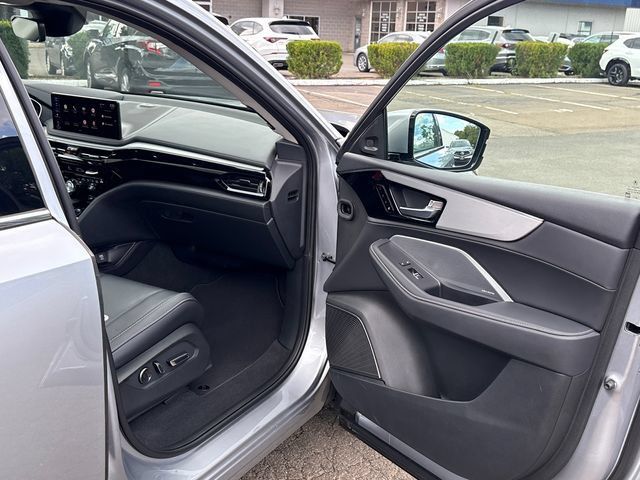 Certified 2026 Acura MDX w/ Technology Package AWD/4WD image 36