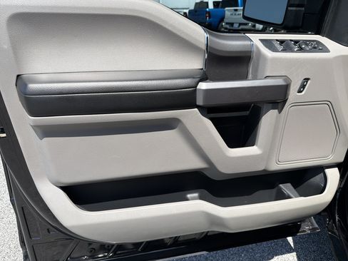 Used 2020 Ford F150 XLT w/ Equipment Group 302A Luxury RWD image 12