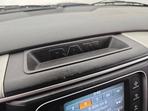Used 2019 RAM 1500 Classic SLT RWD image 24