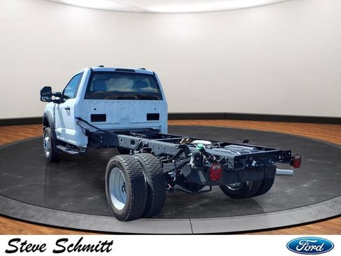 Used 2025 Ford F550 2WD Regular Cab Super Duty image 3
