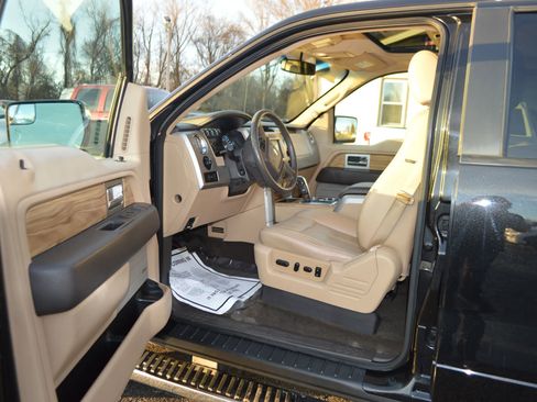 Used 2011 Ford F150 Lariat w/ Lariat Chrome Pkg AWD/4WD image 16
