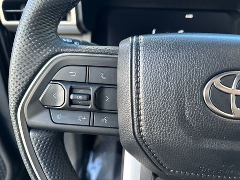 Used 2024 Toyota Tacoma TRD Sport image 19