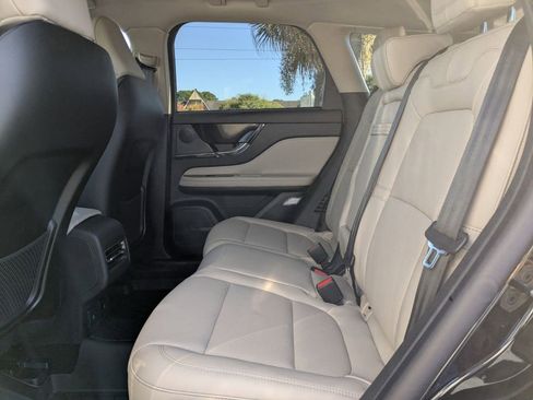 New 2026 Lincoln Corsair Premiere FWD image 14