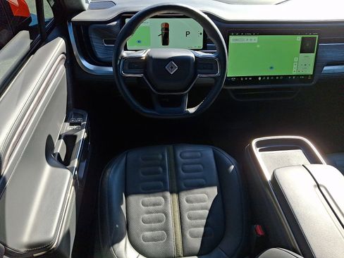 Used 2022 Rivian R1T Adventure image 11