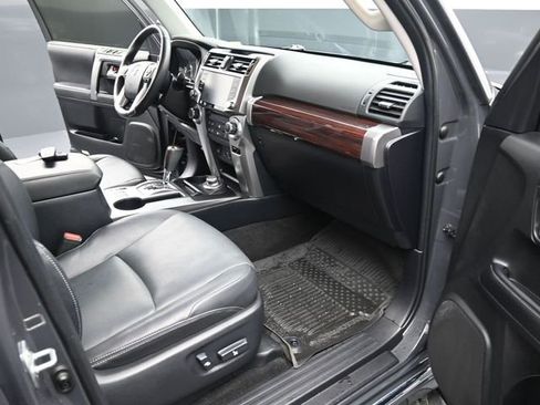 Used 2024 Toyota 4Runner Limited image 22