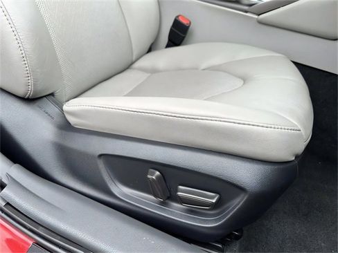 Used 2023 Toyota Camry XLE image 25