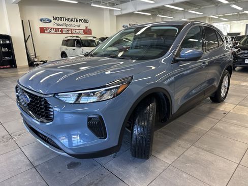 Used 2023 Ford Escape Active w/ Tech Pack #2 image 16