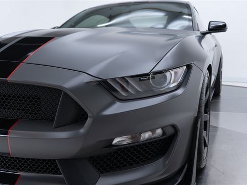 Used 2018 Ford Mustang Shelby GT350R w/ GT350R Equipment Group 920A RWD image 21