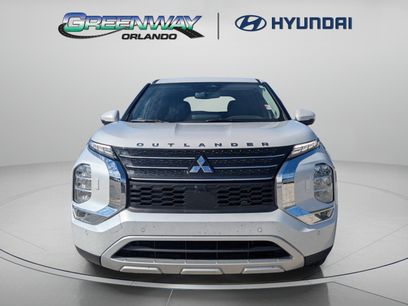 Used 2025 Mitsubishi Outlander SE